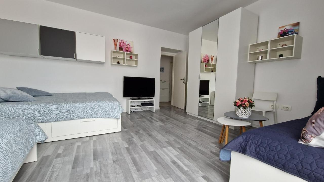Sun Kissed Apartment Копер Екстер'єр фото